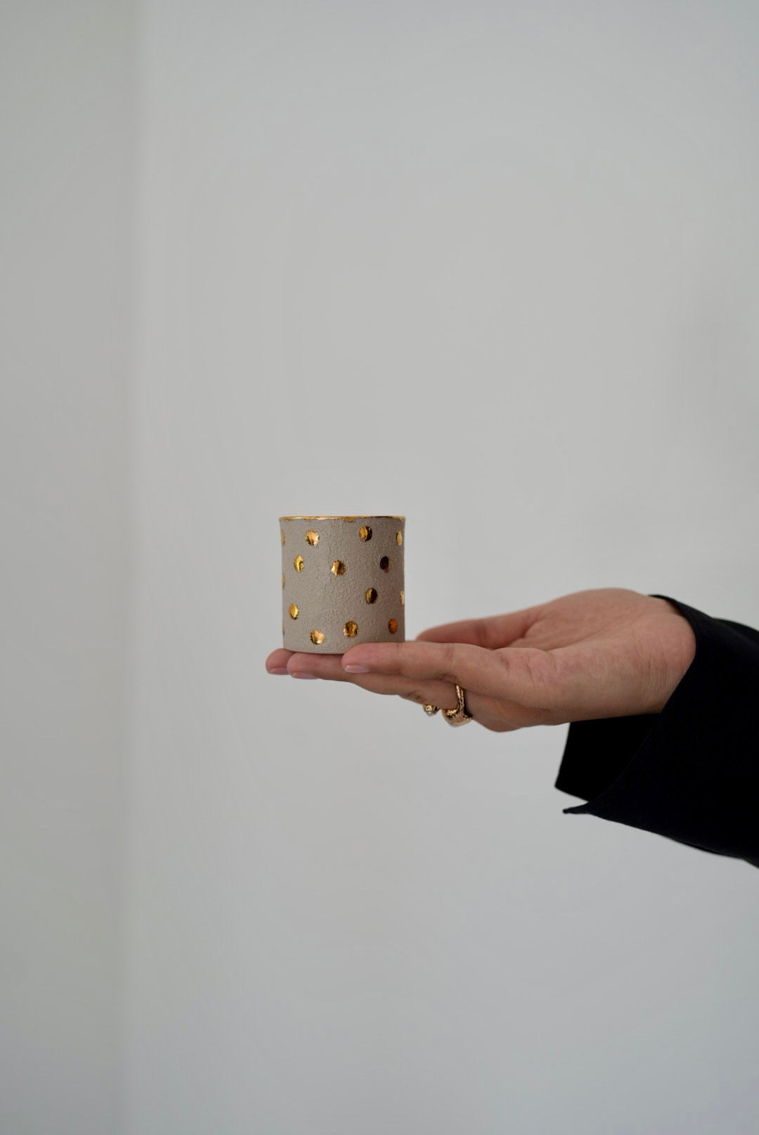 Dot Cup (beige/gold) - Small