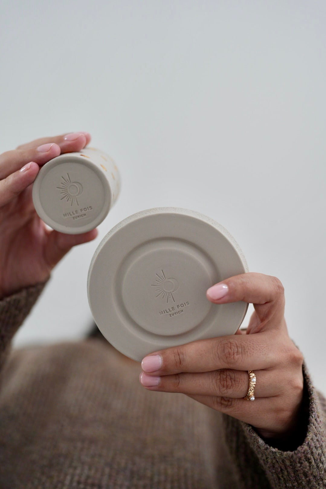 Dot Cup (beige/gold) - Small