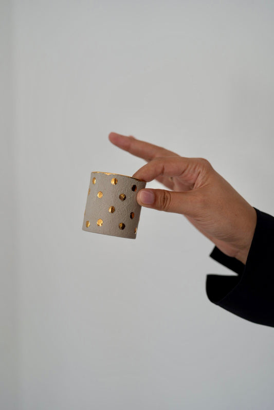 Dot Cup (beige/gold) - Small